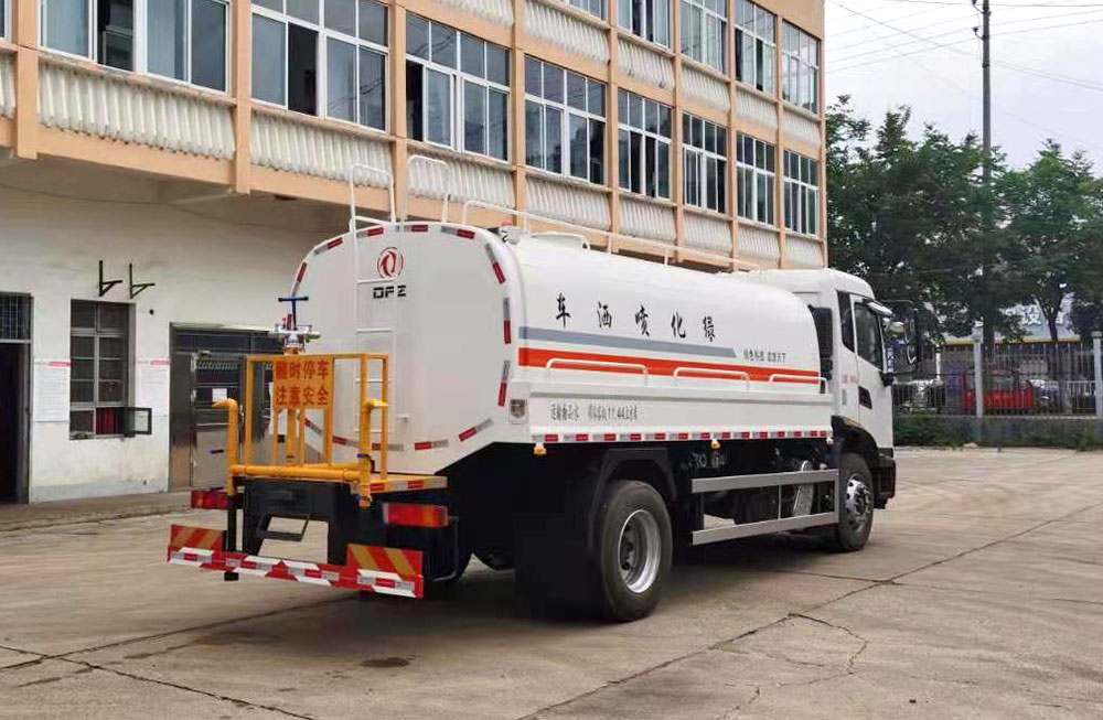 東風天錦灑水車