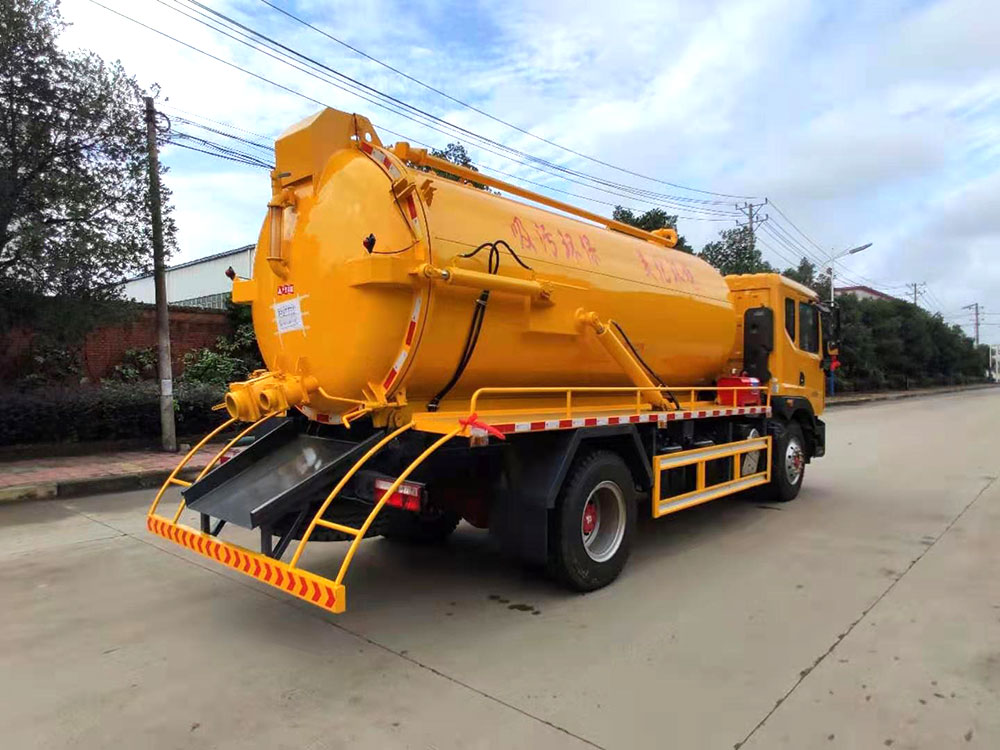 【10-12立方 】東風(fēng)多利卡D9吸污車