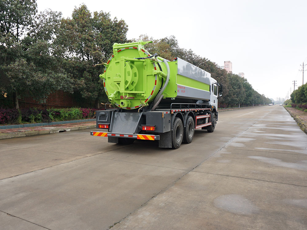 東風(fēng)華神T5清洗吸污車