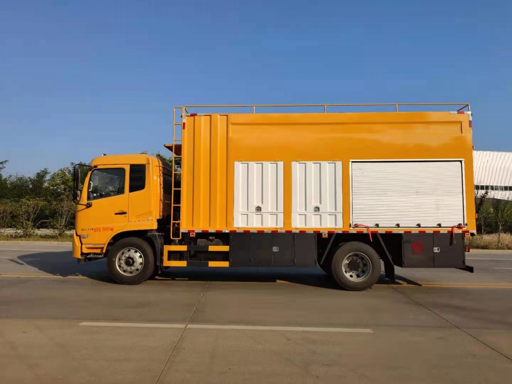 東風天錦吸污凈化車